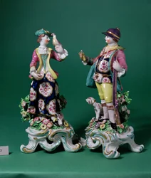 Sportoló és társának íjfigurája, 1760 körül (porcelán)